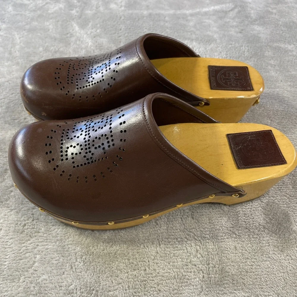 Tory Burch Wooden Clogs Mules Womens 8 Brown Leather Perforated Preppy Boho